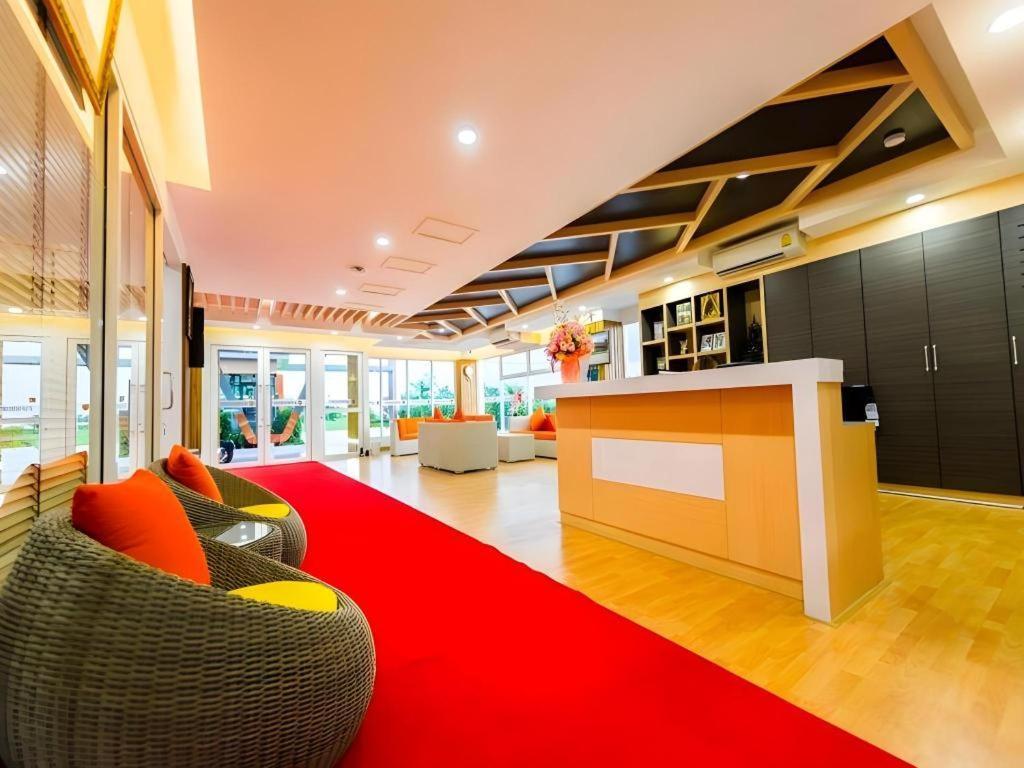 Gt Residence Hotel Buriram Exterior foto
