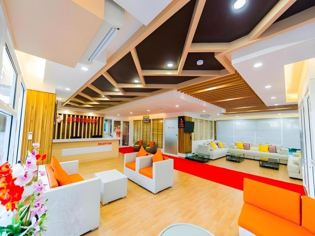 Gt Residence Hotel Buriram Exterior foto